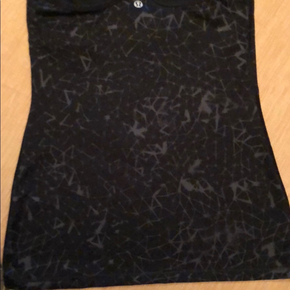 Lululemon top - Picture 3 of 4